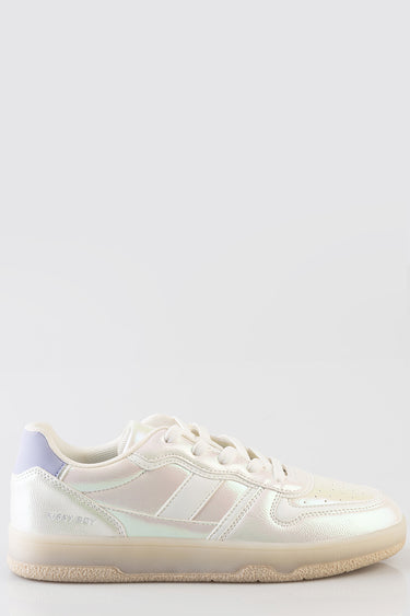 white iridescent low top sneaker with pastel lilac heel, white laces and beige gum sole