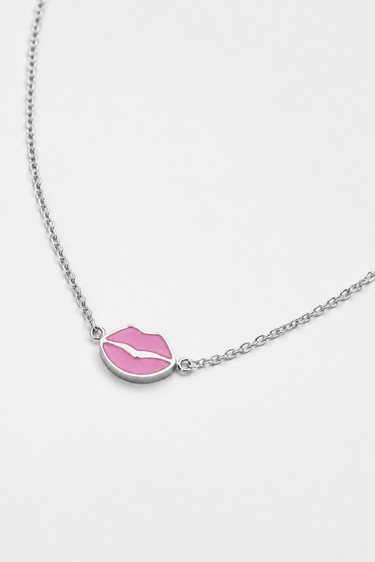Blue Jean Traders silver chain necklace with pink lips pendant