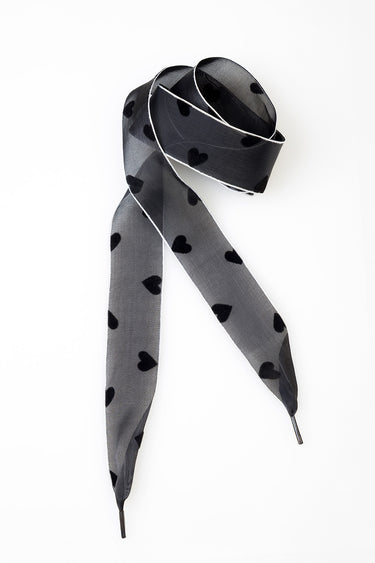 SATIN HEART SHOELACE