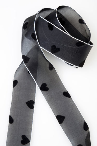 SATIN HEART SHOELACE